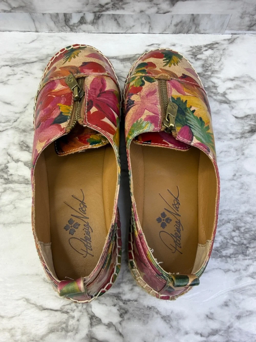 Patricia Nash Eva leather flat shoe in Spring Multi floral pattern NIB Size 6